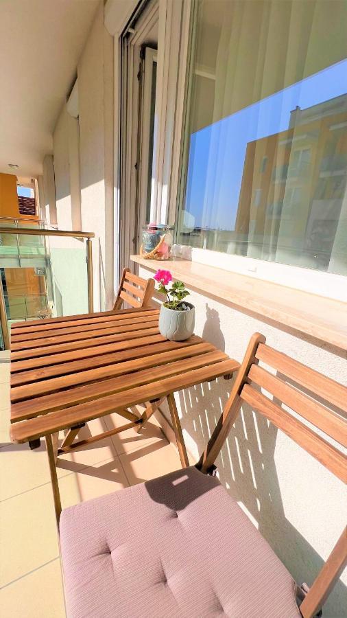 Cosy Living Apartment W Balcony Budapest Exteriör bild